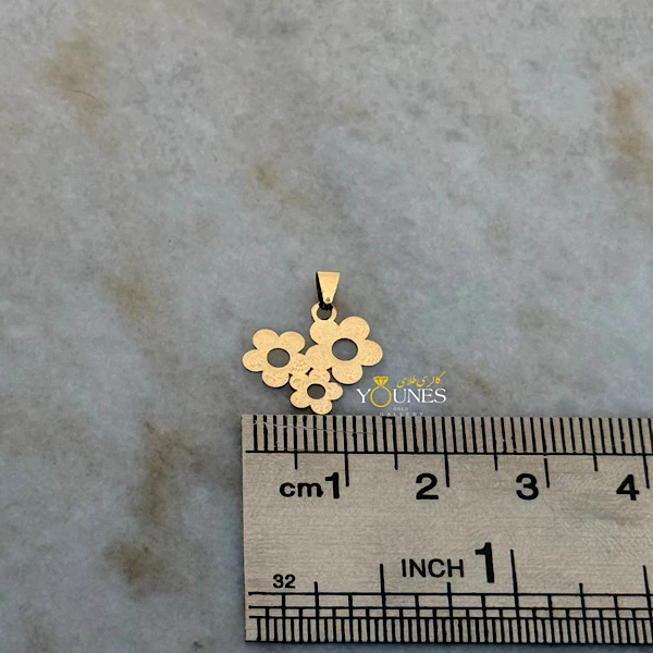 تصویر دوم آویز سه گل طلا لیزری